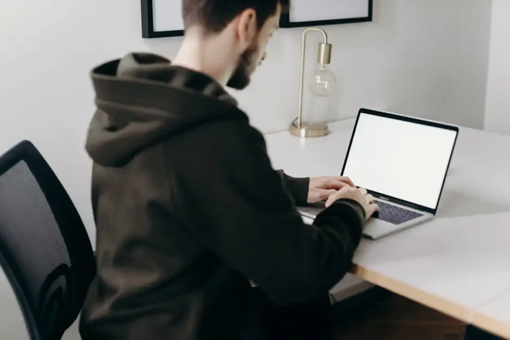 Freelance Çalışarak Dolar Kazandıran Uzaktan Çalışma Şekilleri